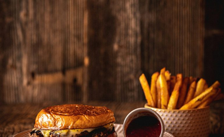 Bebek Restaurant and Lounge: Dubai's Premier Burger Spot