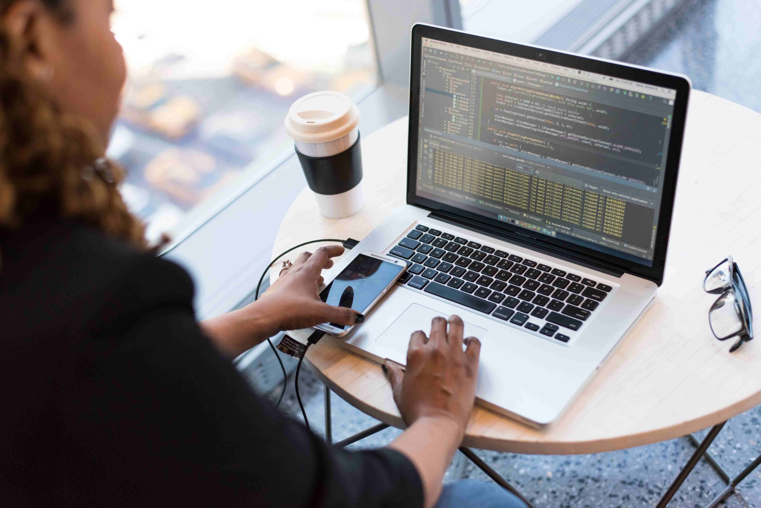 How a Custom App Development Company Builds Apps for Your Business